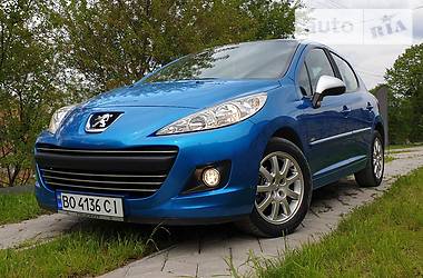 Peugeot 207  2011