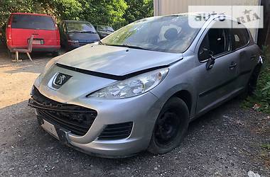 Peugeot 207  2010