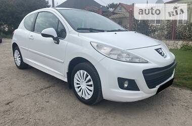 Peugeot 207  2012