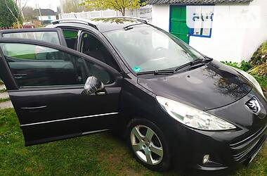 Peugeot 207  2011