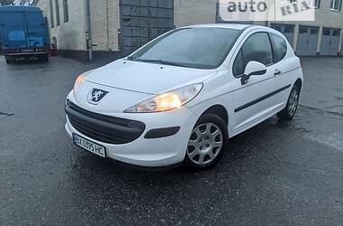 Peugeot 207  2009