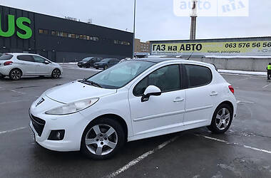 Peugeot 207  2012