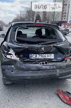 Peugeot 207  2006