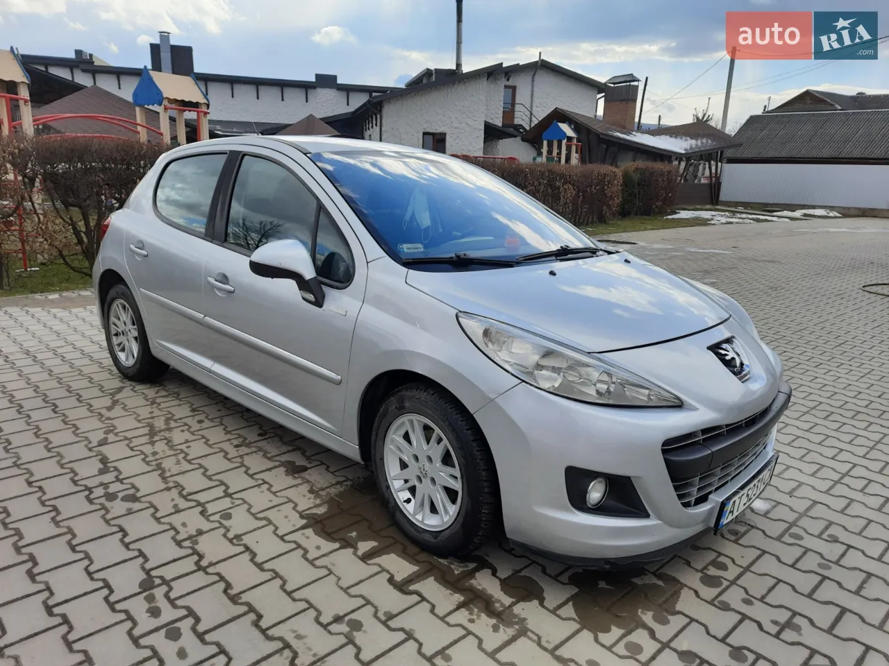 2010 Peugeot 207 - мініатюра 3