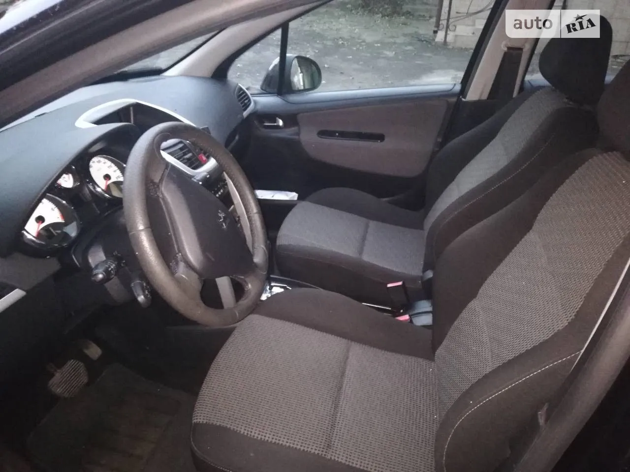 2010 Peugeot 207 - фото 1