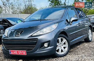 Peugeot 207  2010