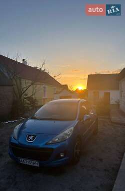 Peugeot 207  2012