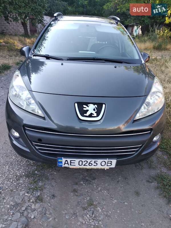 Легковые Peugeot 207