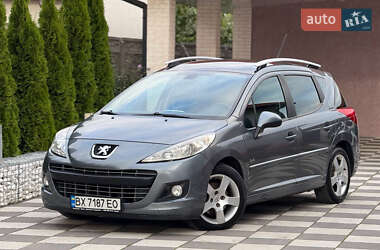 Peugeot 207  2011