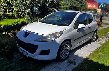 Peugeot 207  2010