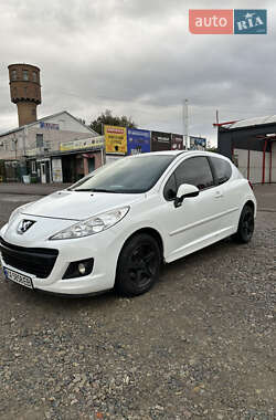 Peugeot 207  2012