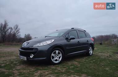 Peugeot 207  2009