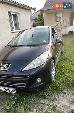 Peugeot 207  2010