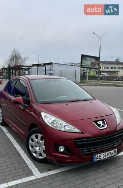 Peugeot 207  2010