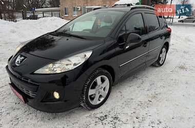Peugeot 207  2011