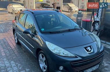 Peugeot 207  2010
