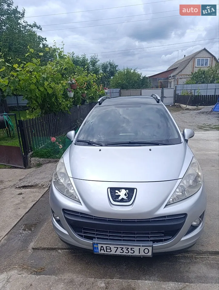 2011 Peugeot 207 - фото 1
