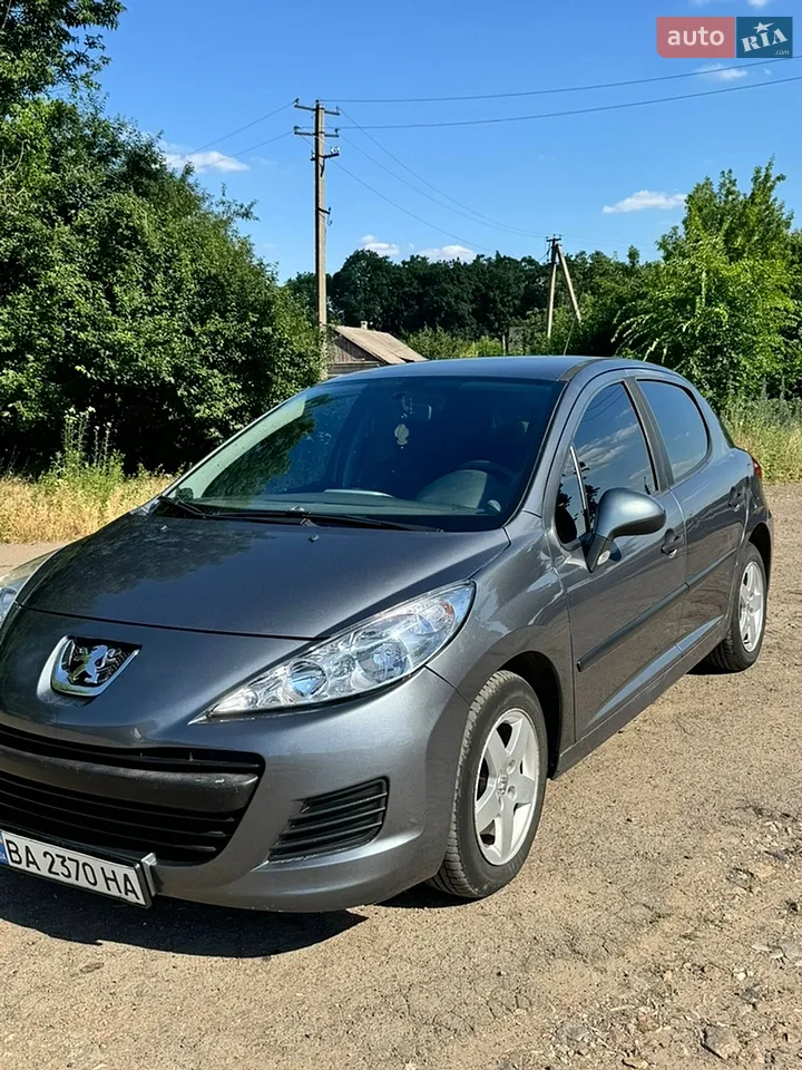 2010 Peugeot 207 - мініатюра 2