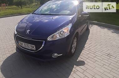 Peugeot 208  2013