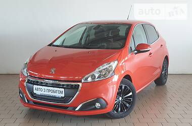 Peugeot 208  2016