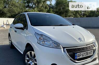 Peugeot 208  2014