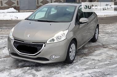 Peugeot 208  2013