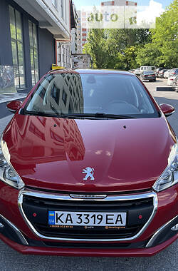 Peugeot 208  2017