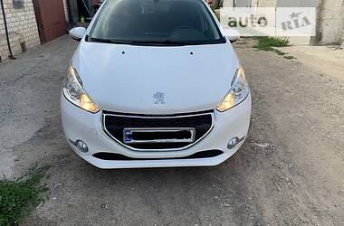 Peugeot 208  2014