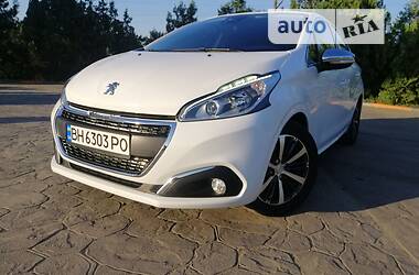 Peugeot 208  2016