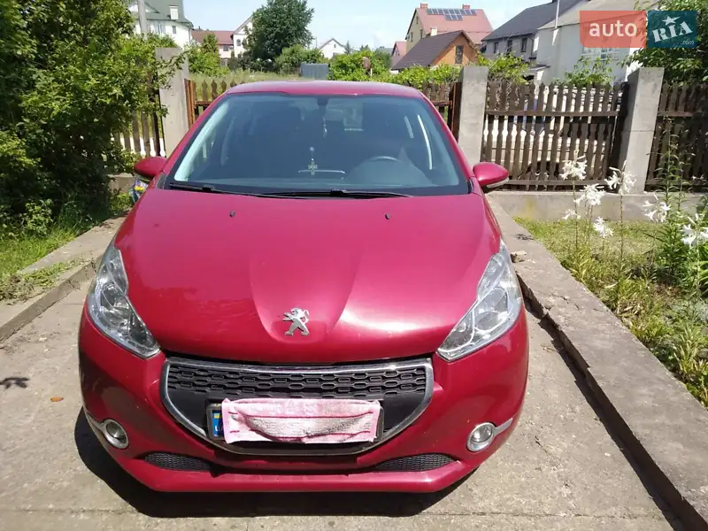 Peugeot 208 2014