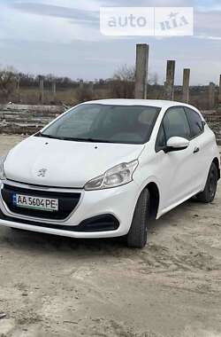 Peugeot 208  2016