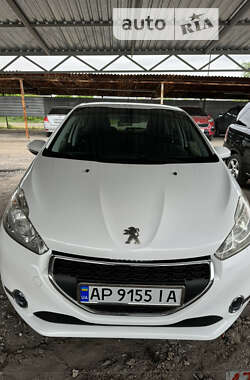 Peugeot 208  2013