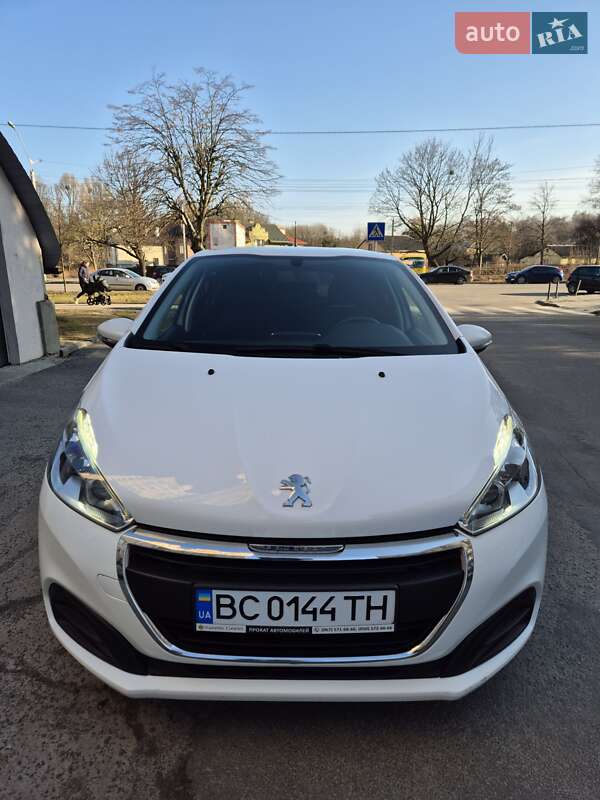 Peugeot 208