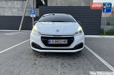 Peugeot 208  2016