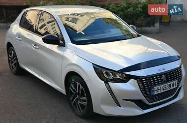 Peugeot 208  2022