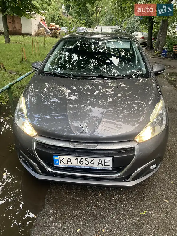 Peugeot 208