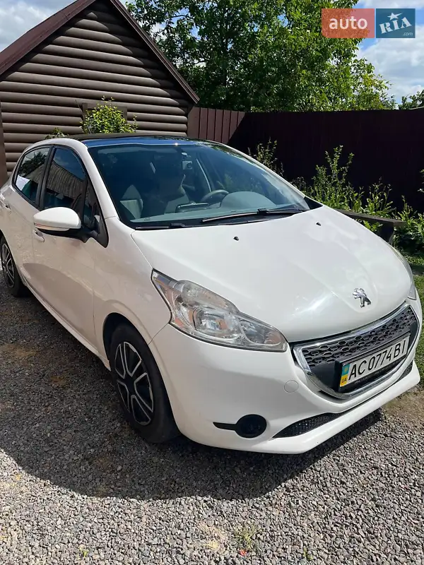 Peugeot 208