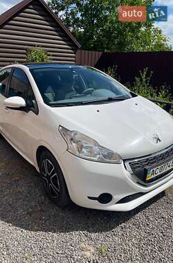 Peugeot 208  2013