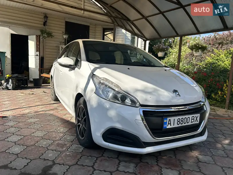 Peugeot 208