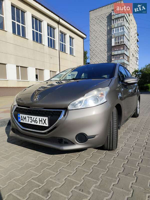 Peugeot 208
