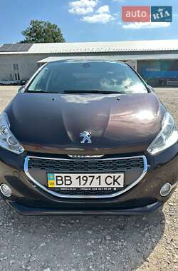 Peugeot 208  2013