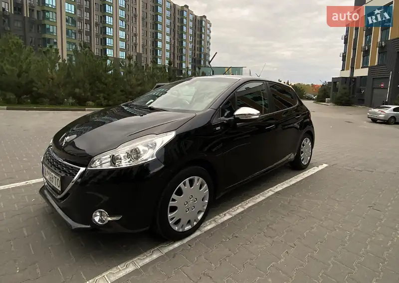 Peugeot 208 2015