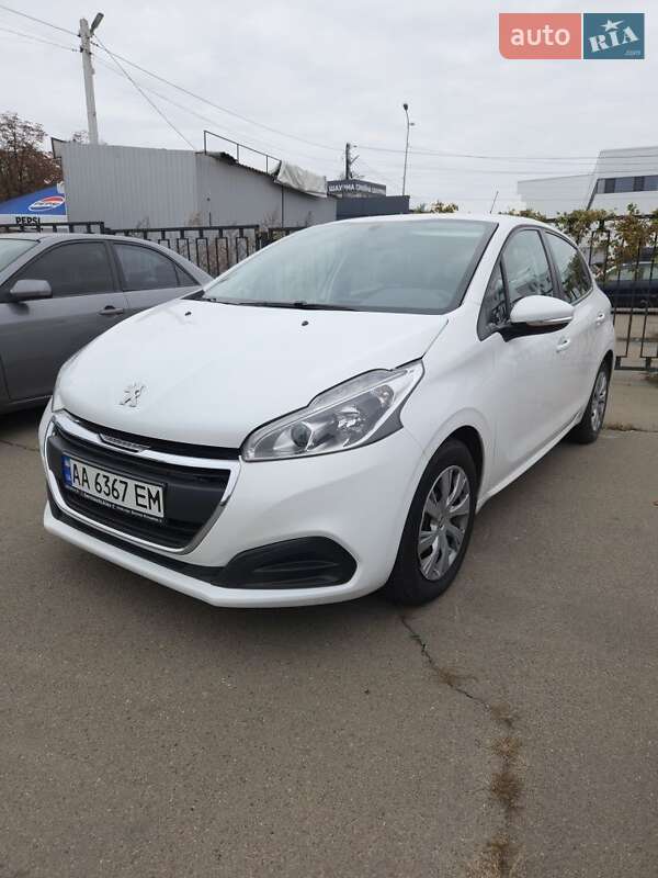 Peugeot 208