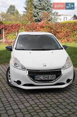 Peugeot 208  2013