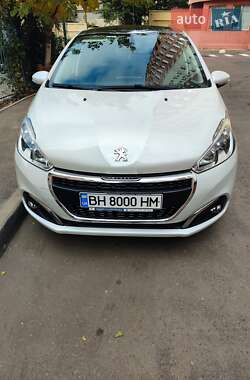 Peugeot 208  2016