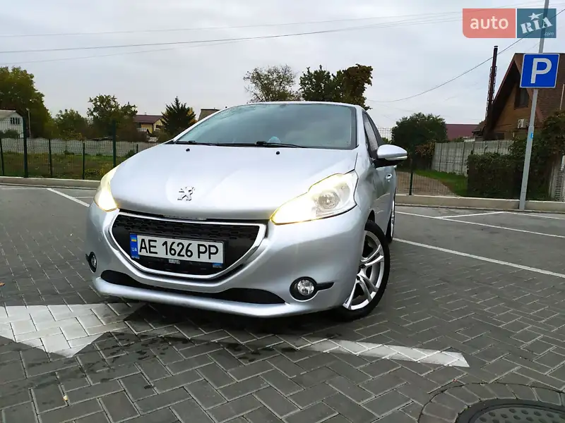 Peugeot 208