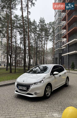 Peugeot 208  2014