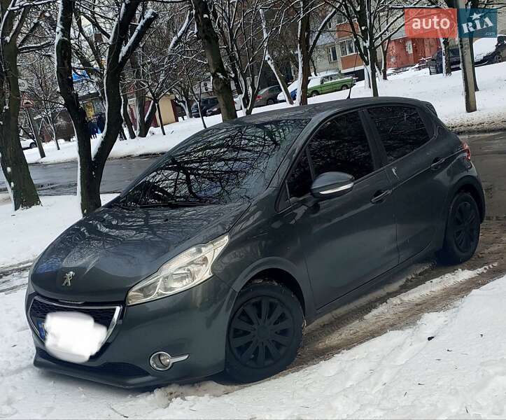 Легковые Peugeot 208