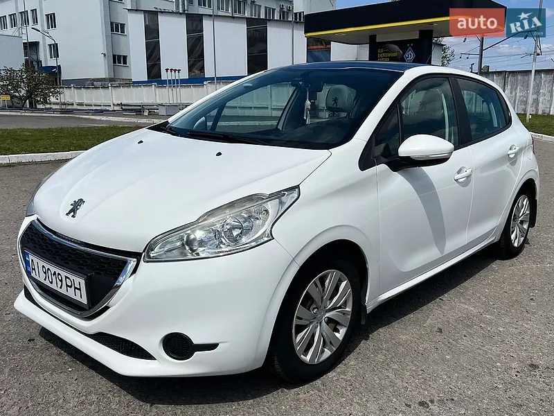 Peugeot 208 2013