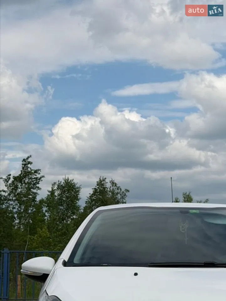 2012 Peugeot 208 - мініатюра 3